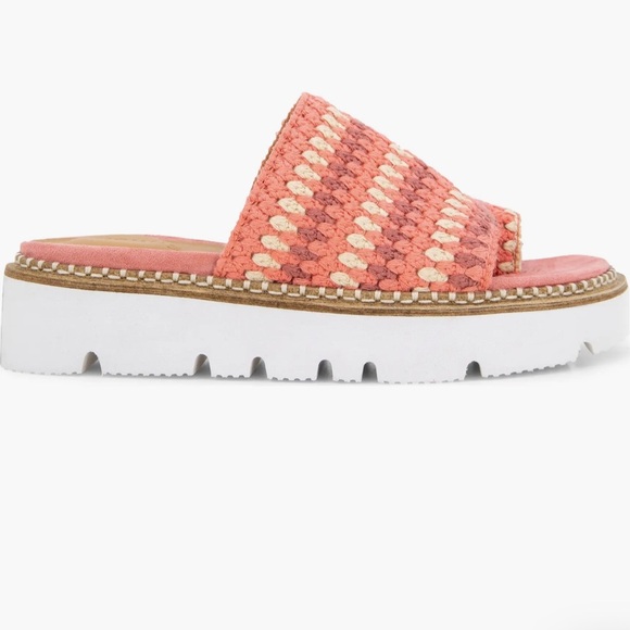 gentle Souls Lavern Platform Slide Sandal - Picture 12 of 13